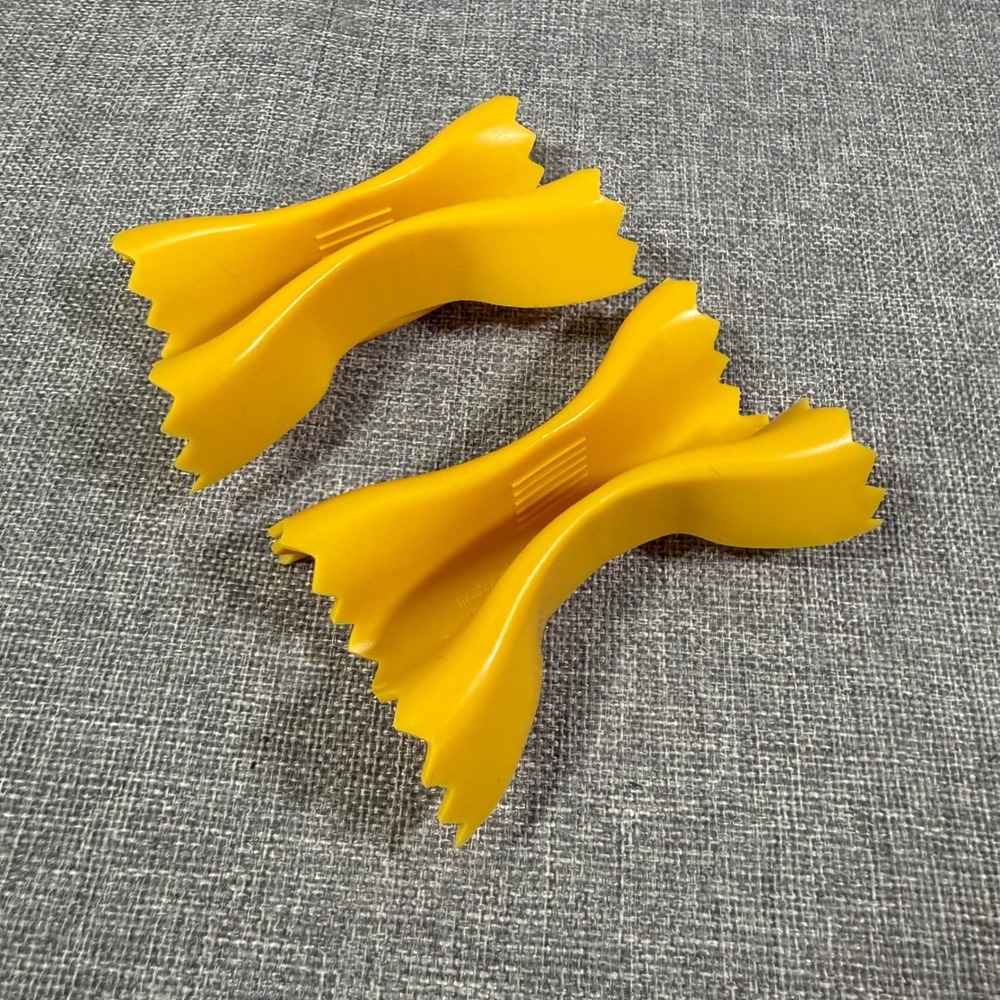Monkey Business Farfalloni Pot Grips Handles 2003 Yellow Farfalle Pasta Silicone